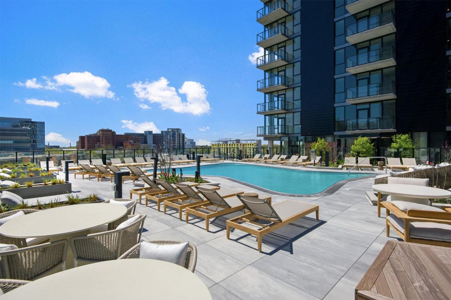 Blueground Medical District 3bd Chi-1112 Apartment