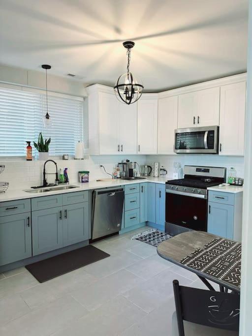 Apartment Cozy & Near Downtown & Hyde Park