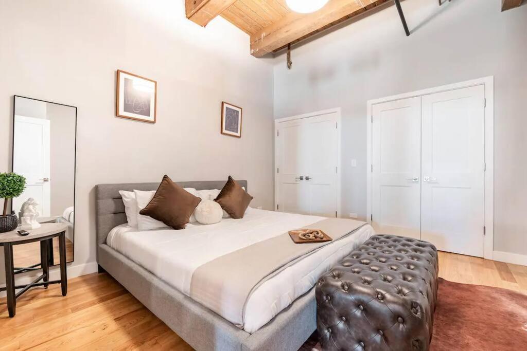 201loft Downtown Spacious Loft Sleeps 10