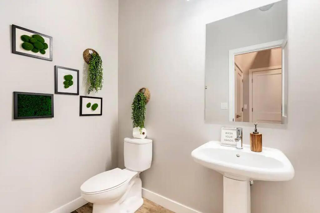 Apartment 201loft Downtown Spacious Loft Sleeps 10 *
