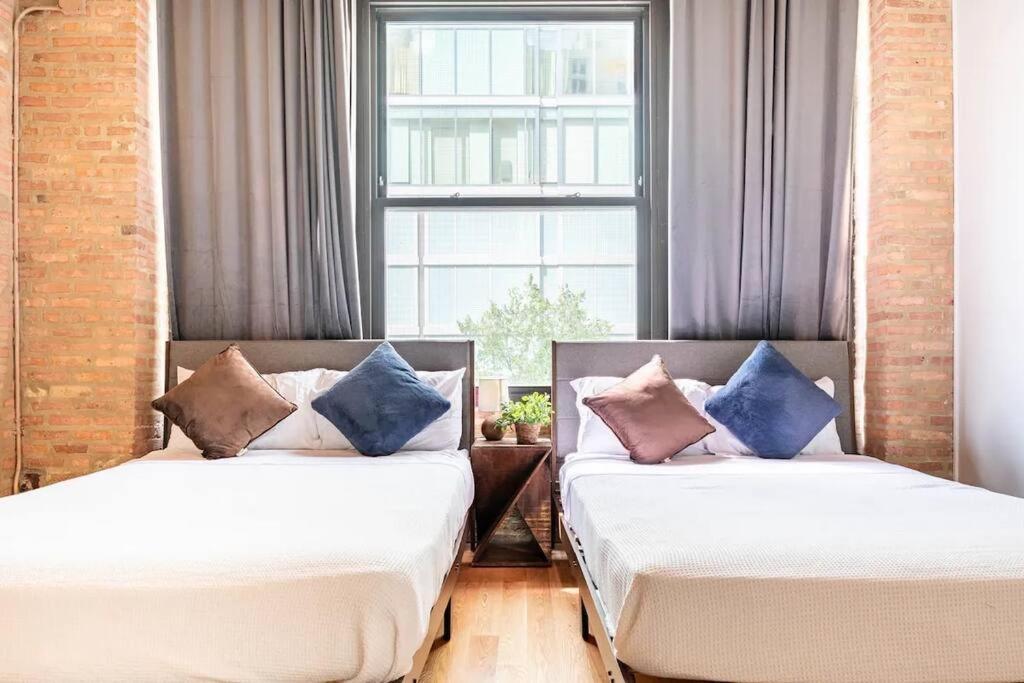 201loft Downtown Spacious Loft Sleeps 10 Apartment