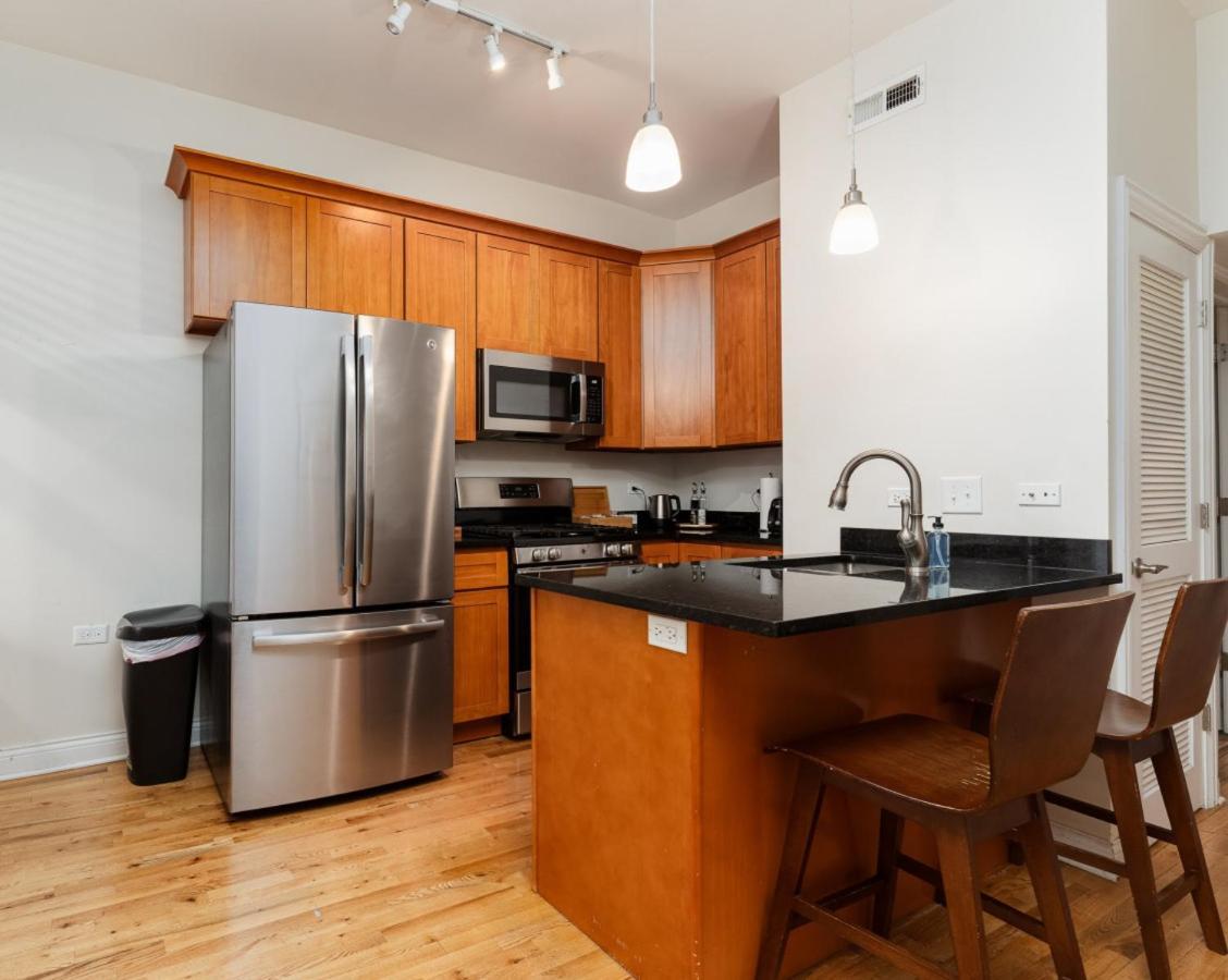 Apartment Flexhome Wicker Park 2br Dv3 *