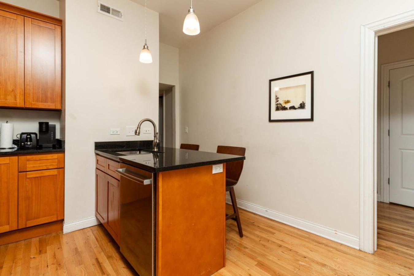 Flexhome Wicker Park 2br Dv3 Apartment Chicago
