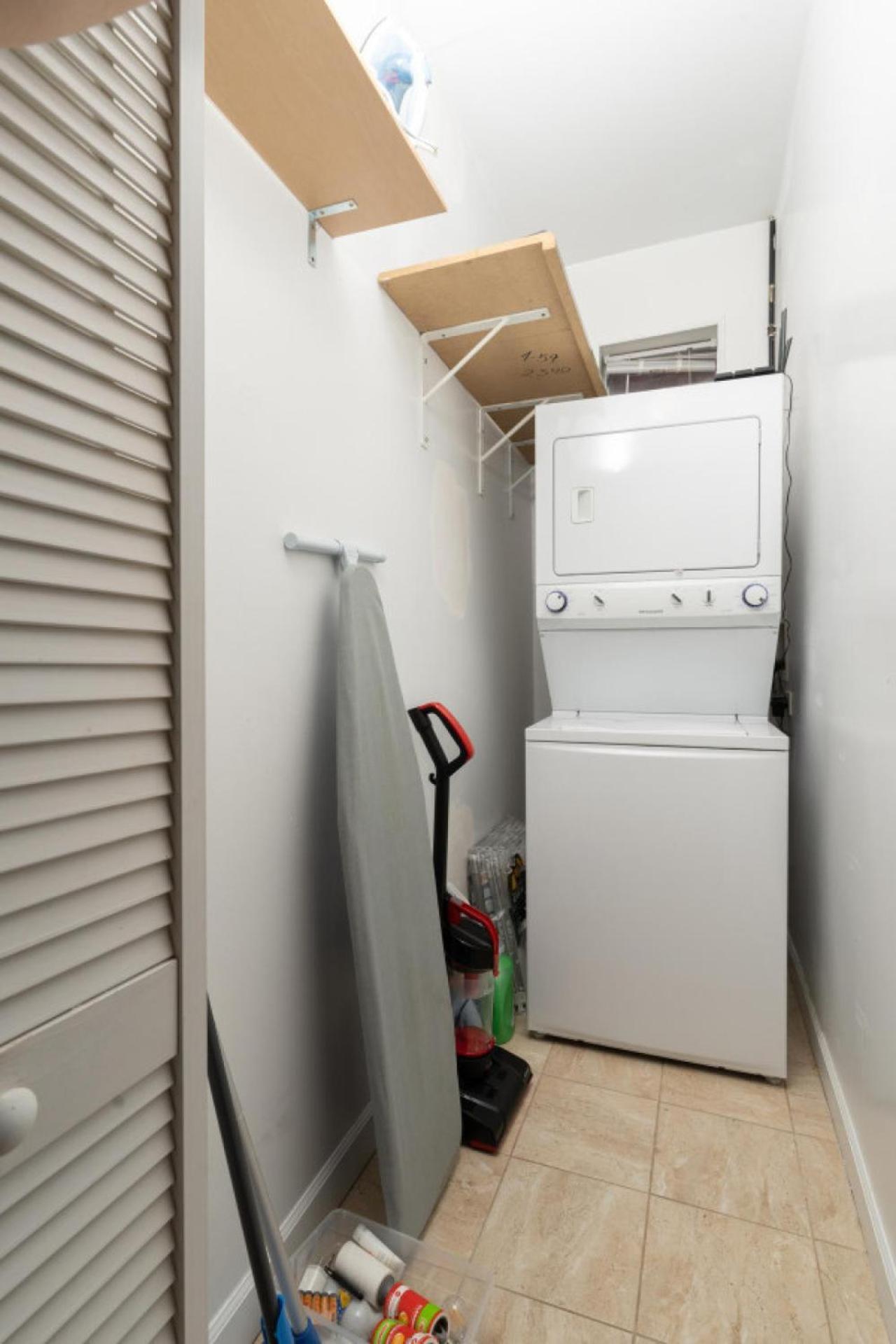 Flexhome Ukrainian Village 2br D4 * Chicago