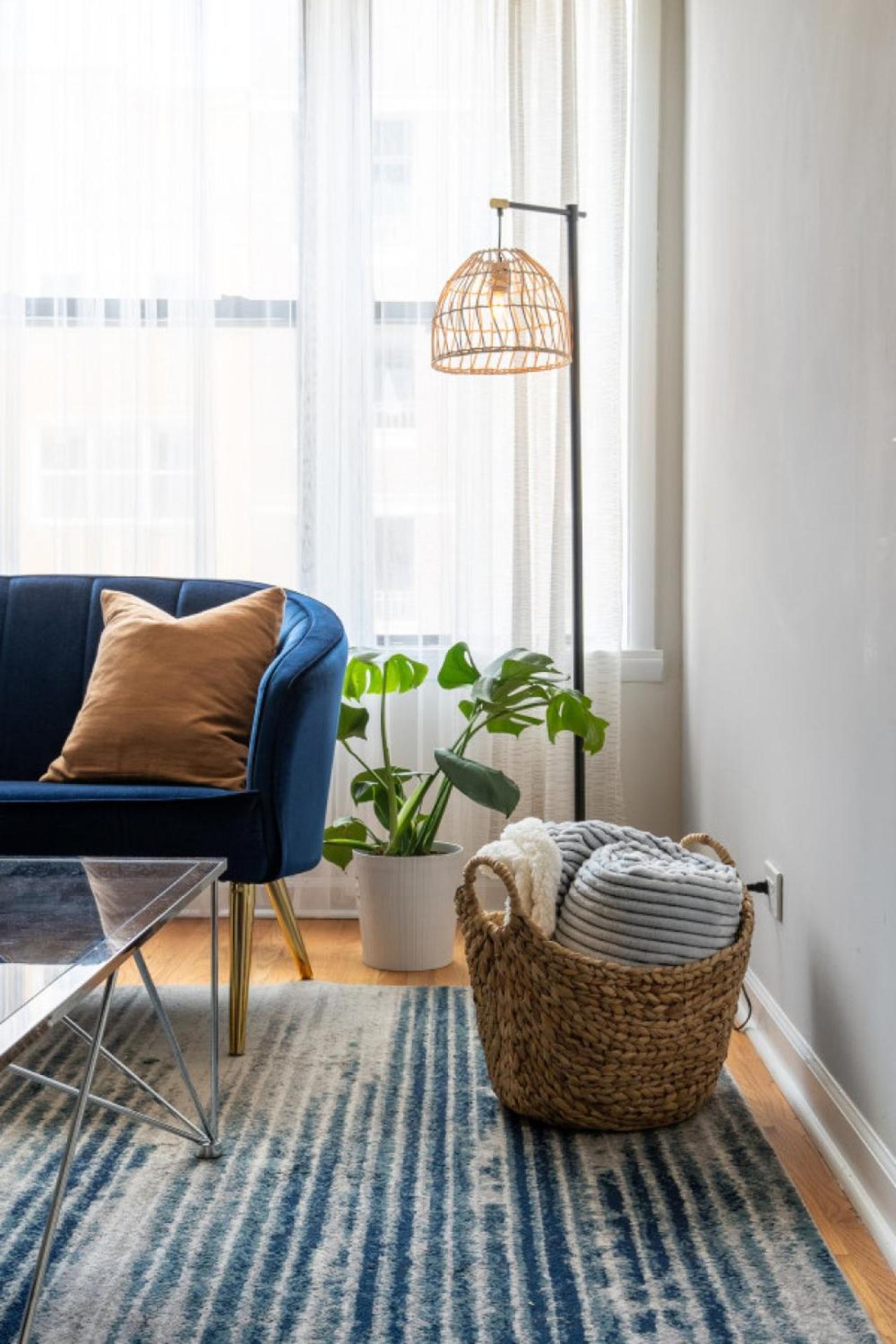 Apartment Flexhome Ukrainian Village 2br D4