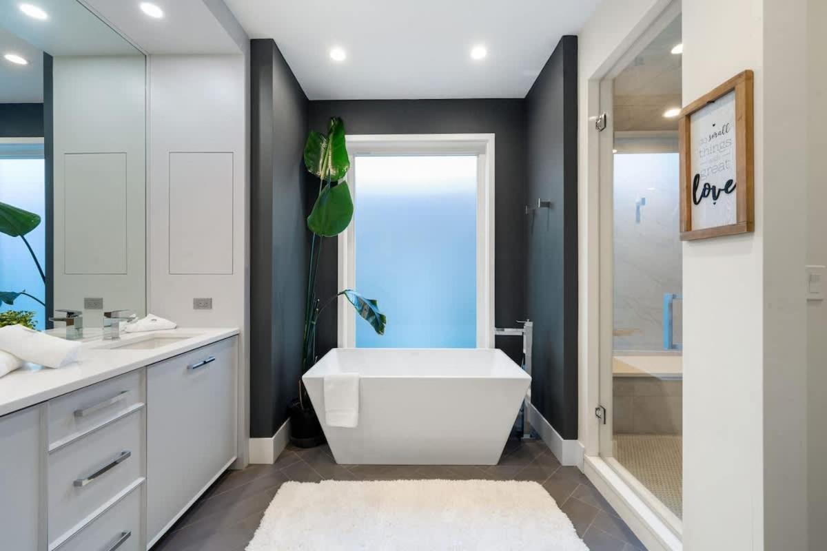 Stunning 5br In Heart Of With 2 Rooftops Chicago