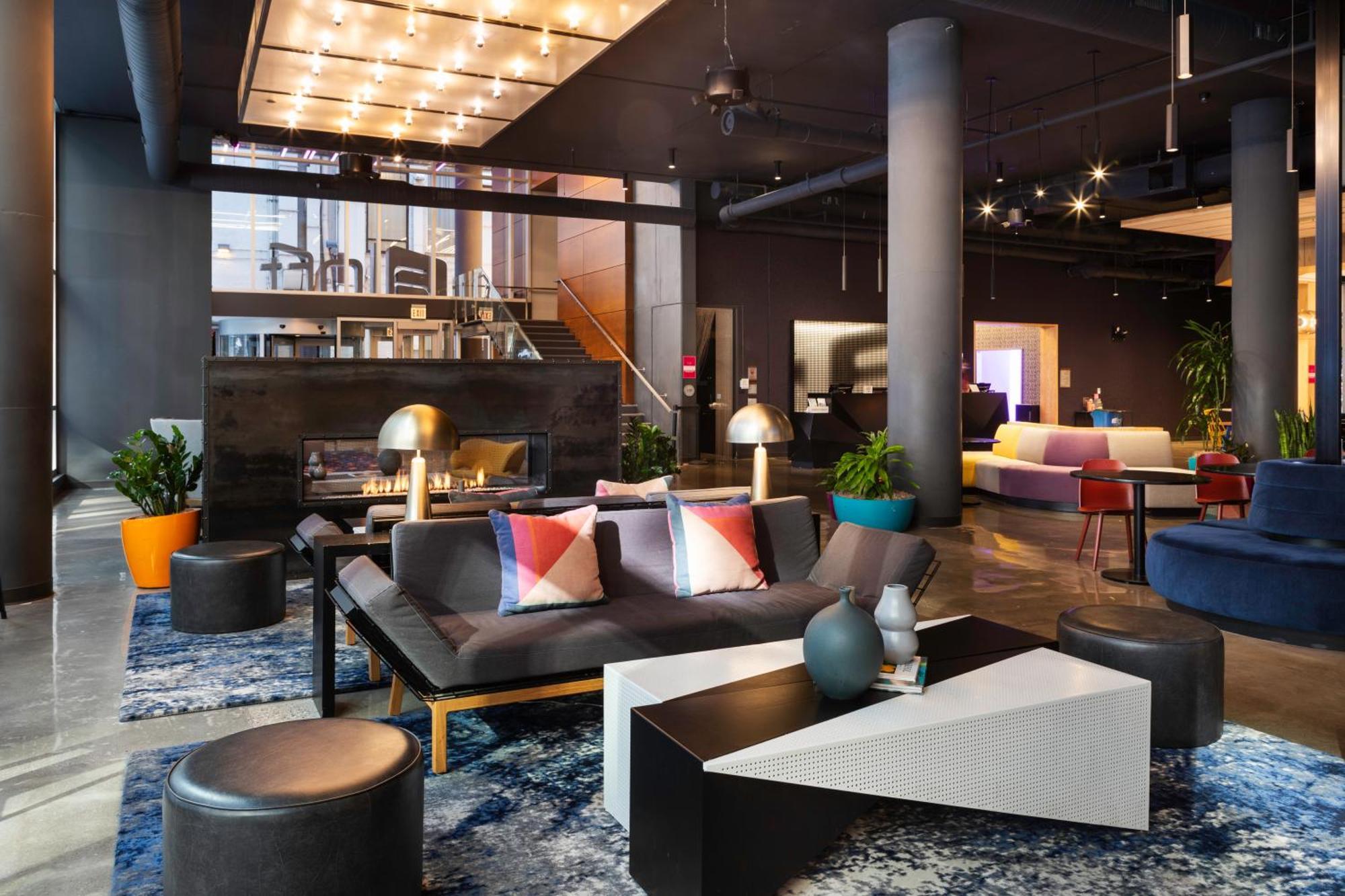 Aloft Mag Mile Hotel Chicago