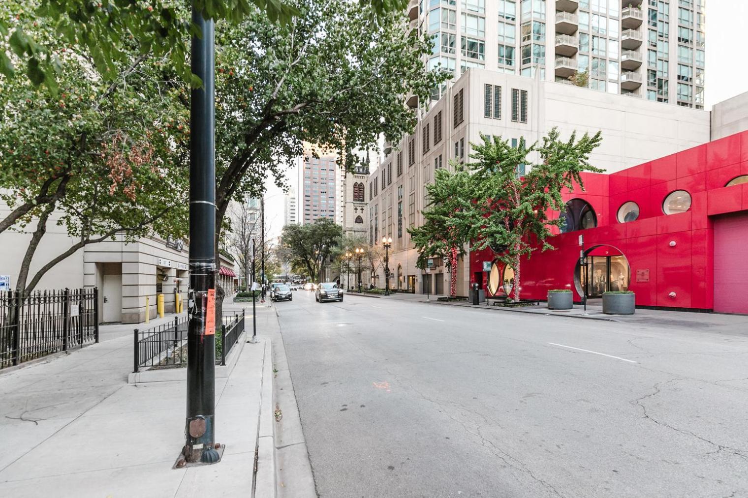 River N 1br W Gym Lounge Roof 1 Block To L Chi-660 *