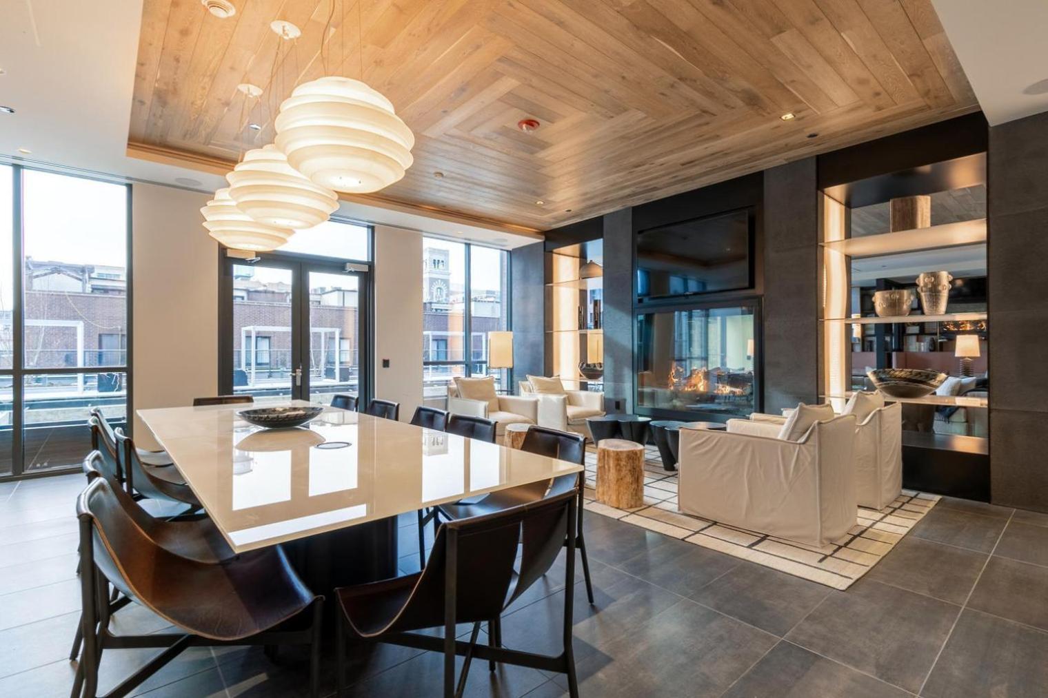 Apartment W Loop W Pool Gym Nr Restaurant Row Chi-264