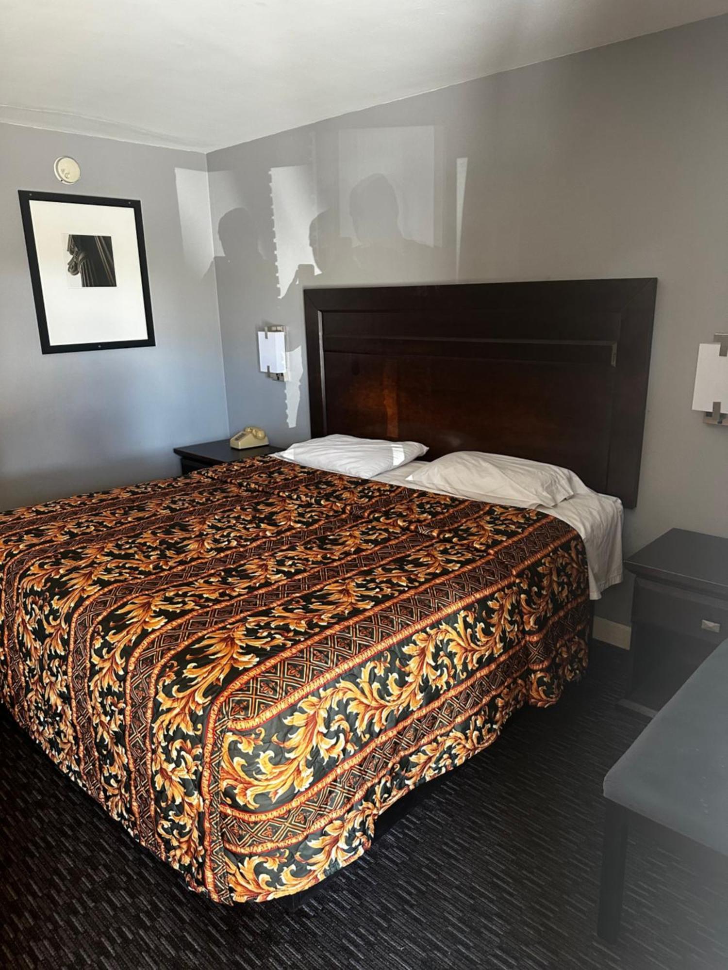 Hotel Apache
