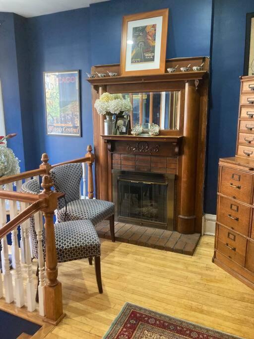 Bed & Breakfast Private With Full Size Bed In Lakeview - 3c *