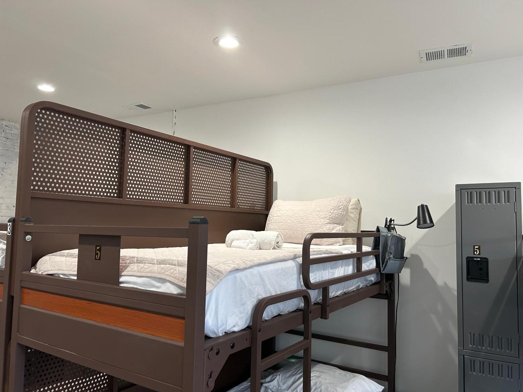 424 Hostel *