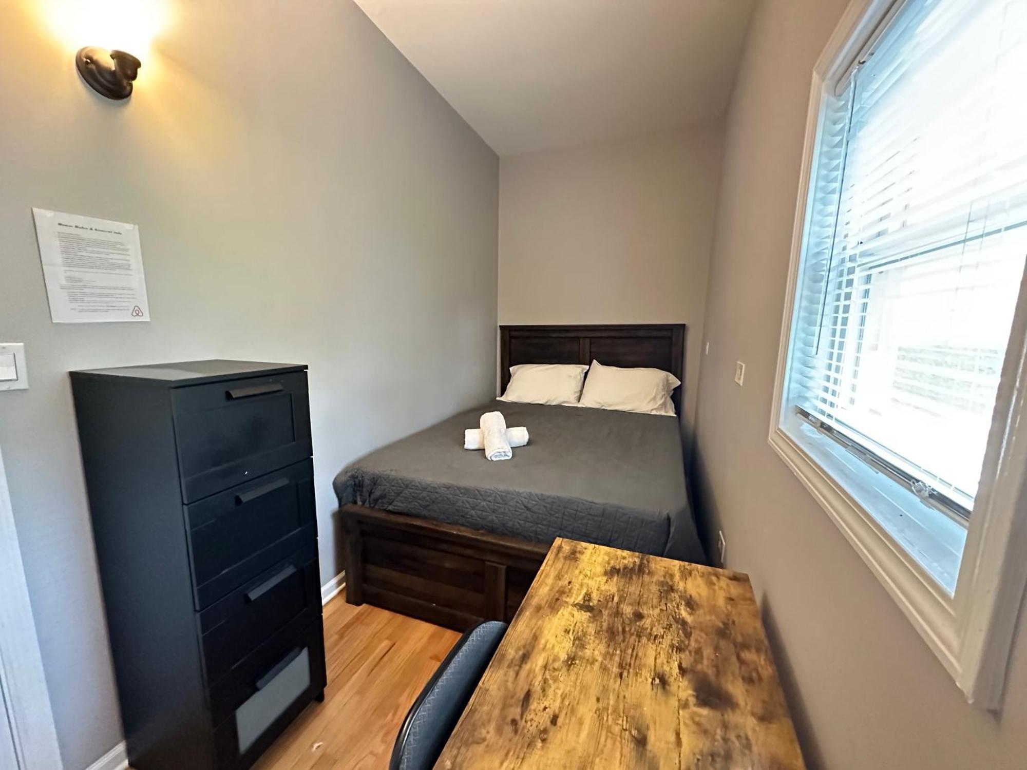 Homestay Wonderful Close To Downtown - Free Parking Chicago