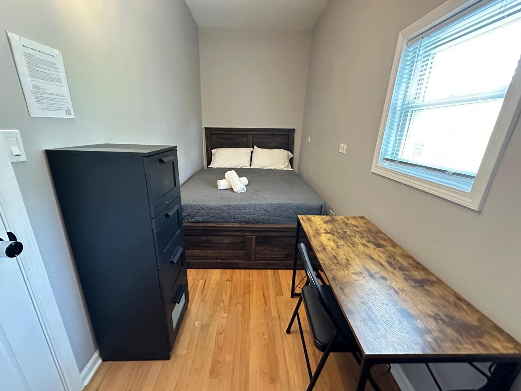 Wonderful Close To Downtown - Free Parking