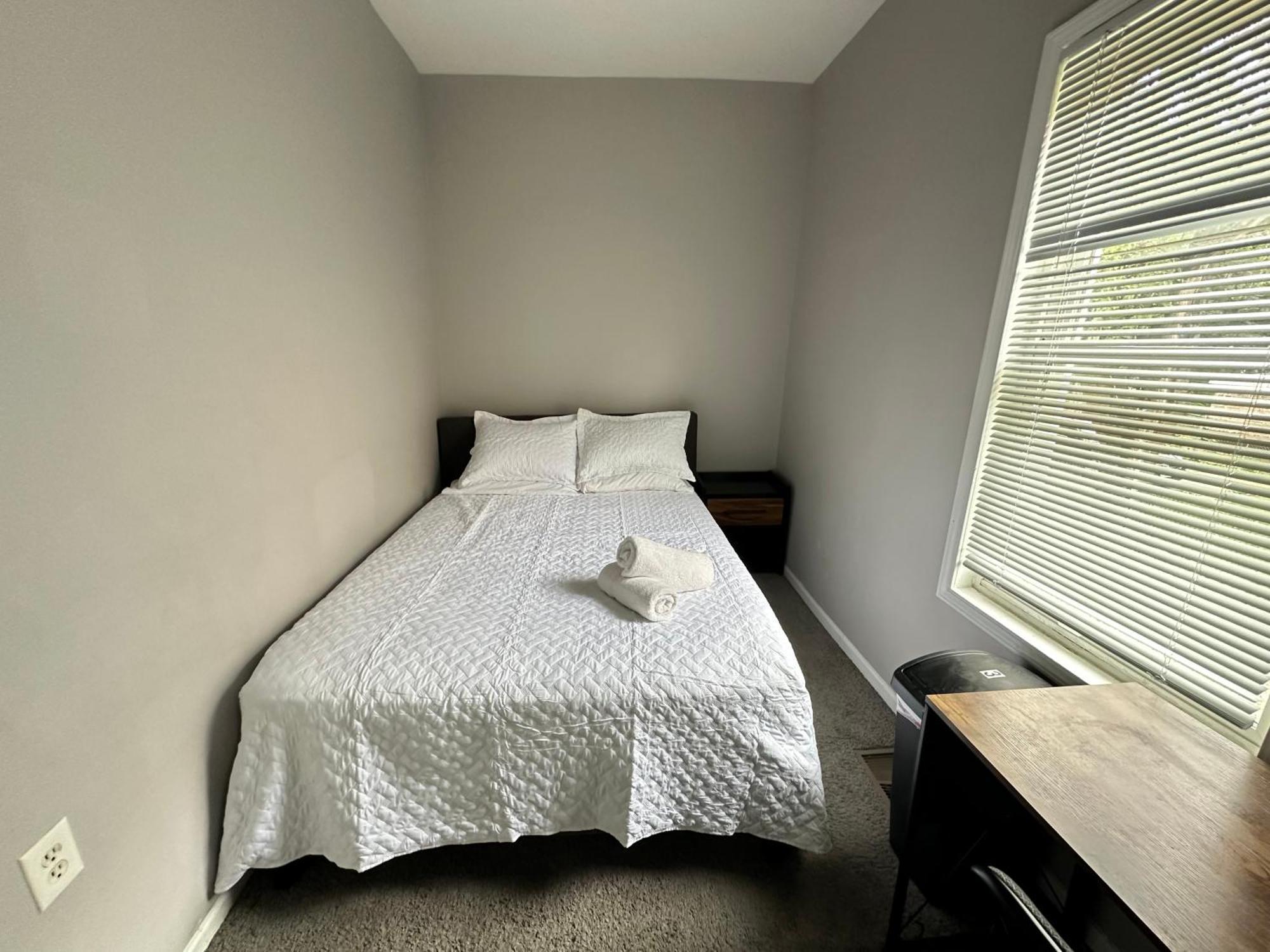 Wonderful Close To Downtown - Free Parking