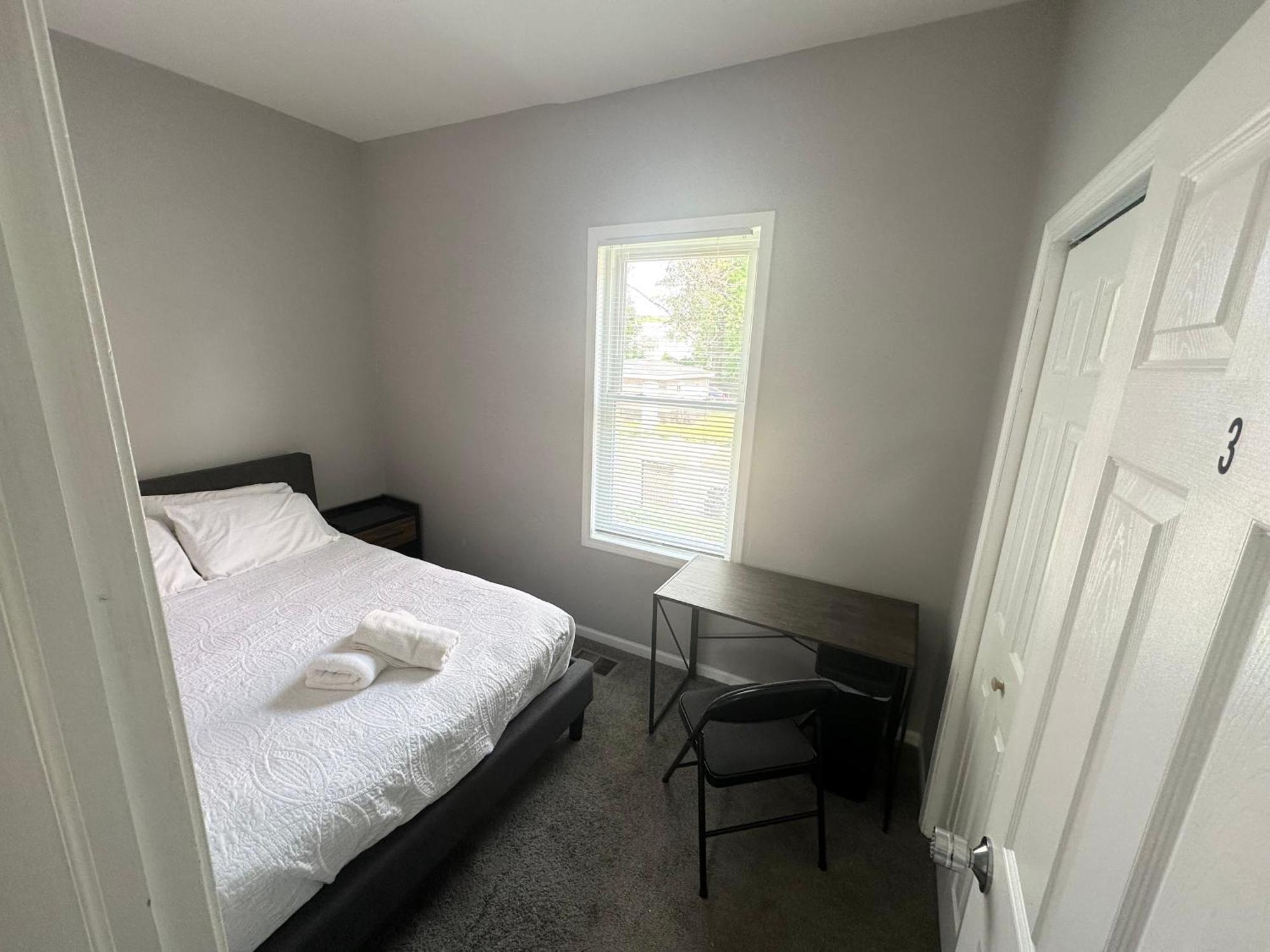 Wonderful Close To Downtown - Free Parking Homestay *