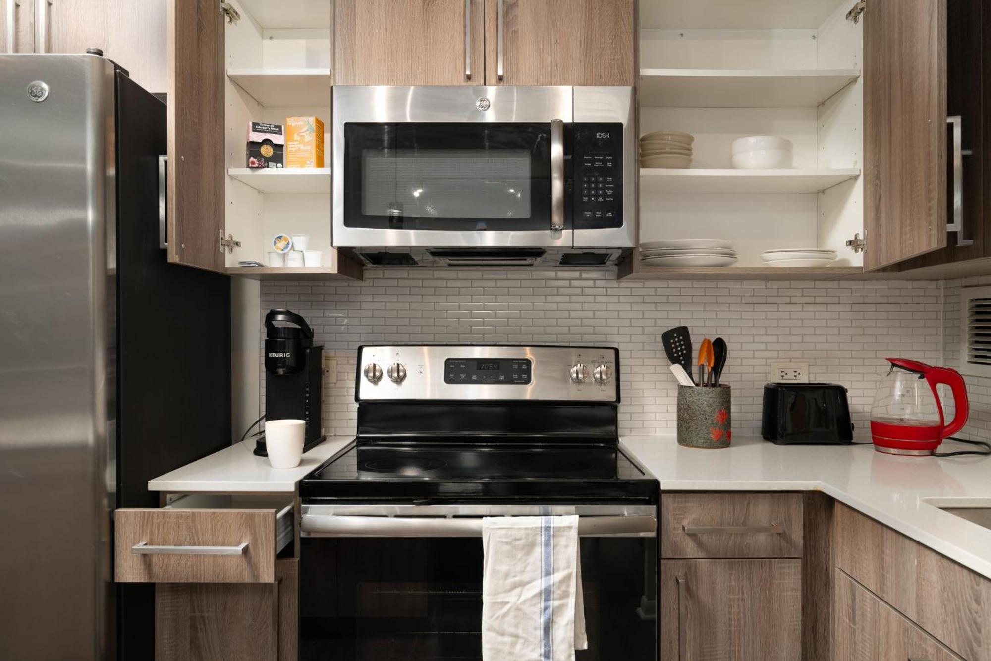 Flexhome Medical District 1br With Pool And Gym Apartment *