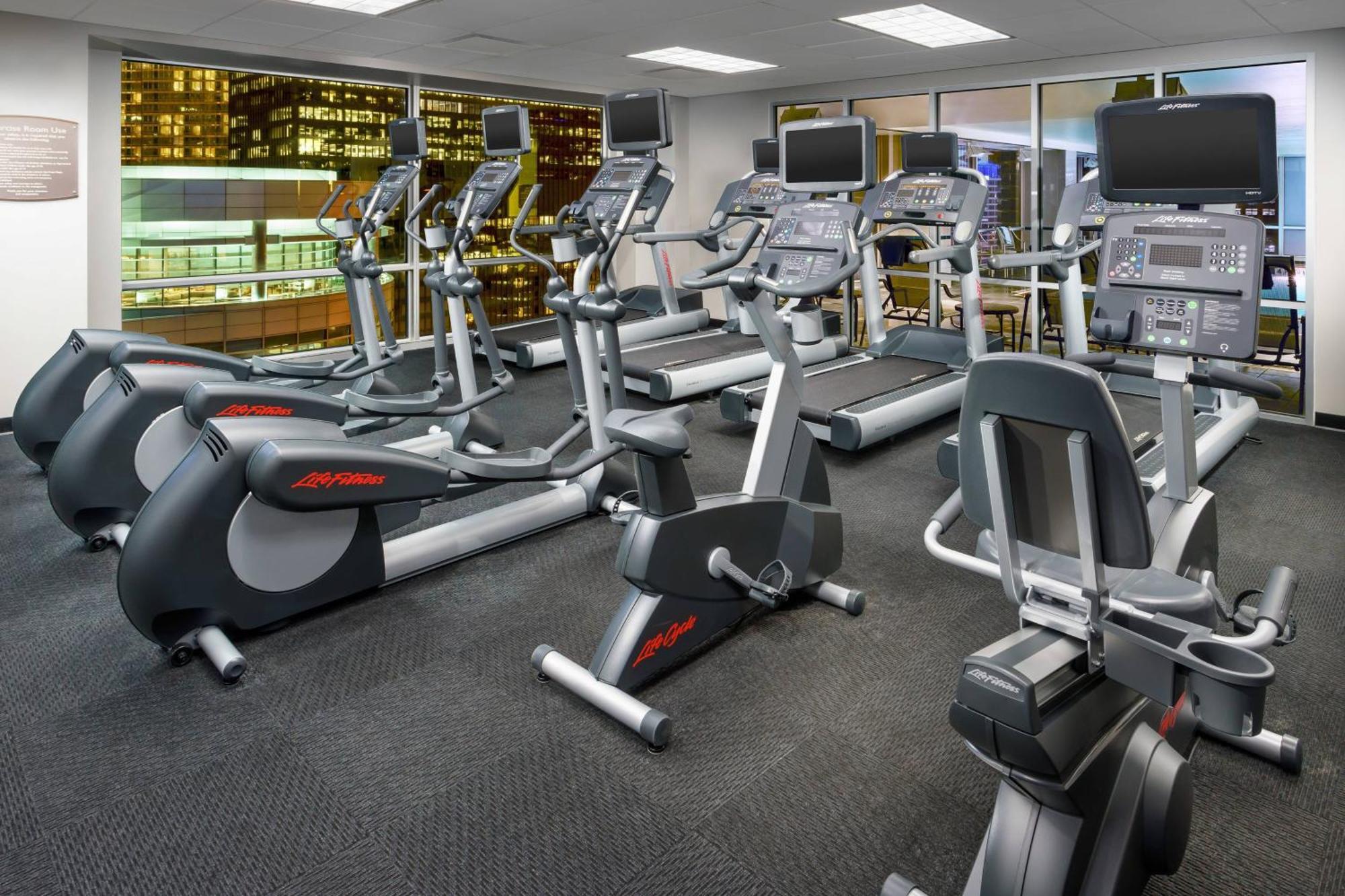 Hotel By Marriott Downtown/river North 3*