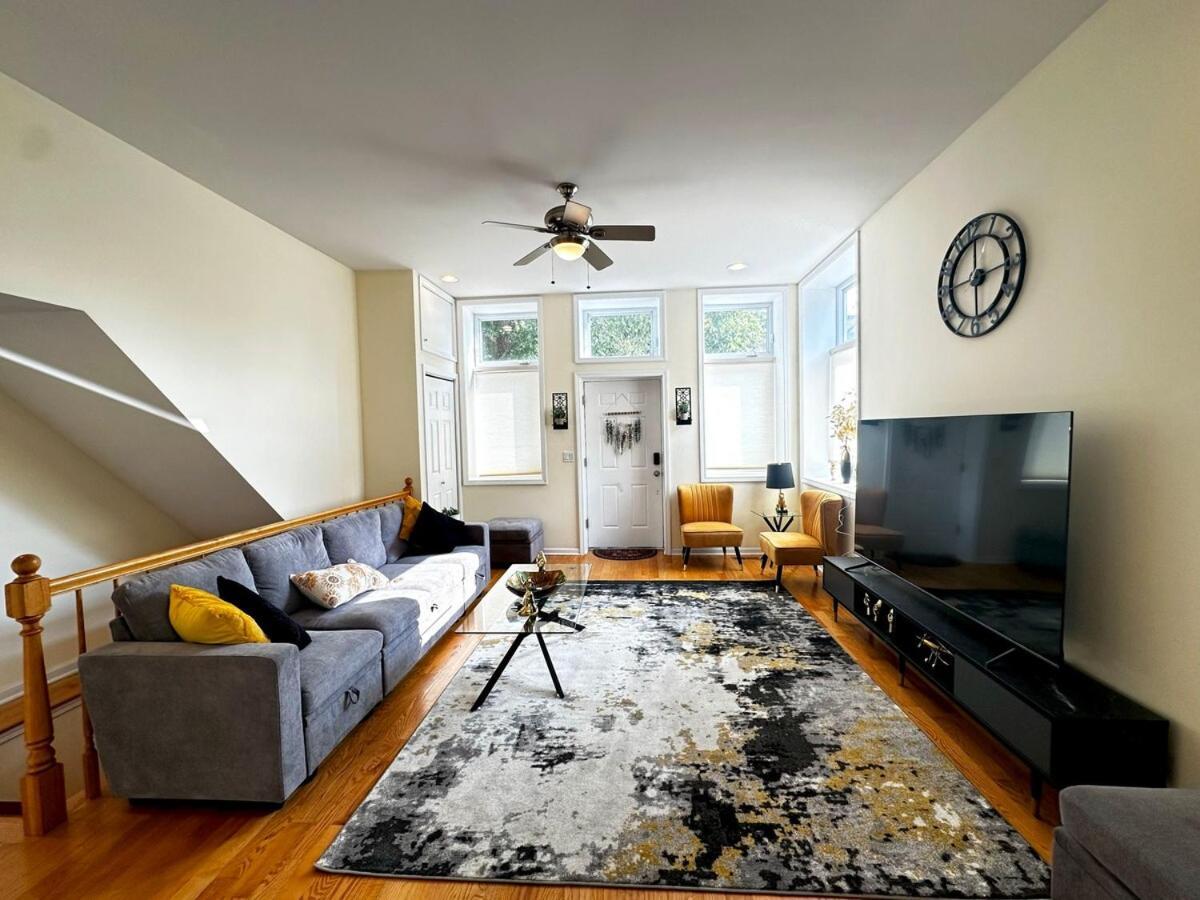 Apartment Spacious And Modern 3bd 2ba Home- Garage Parking!