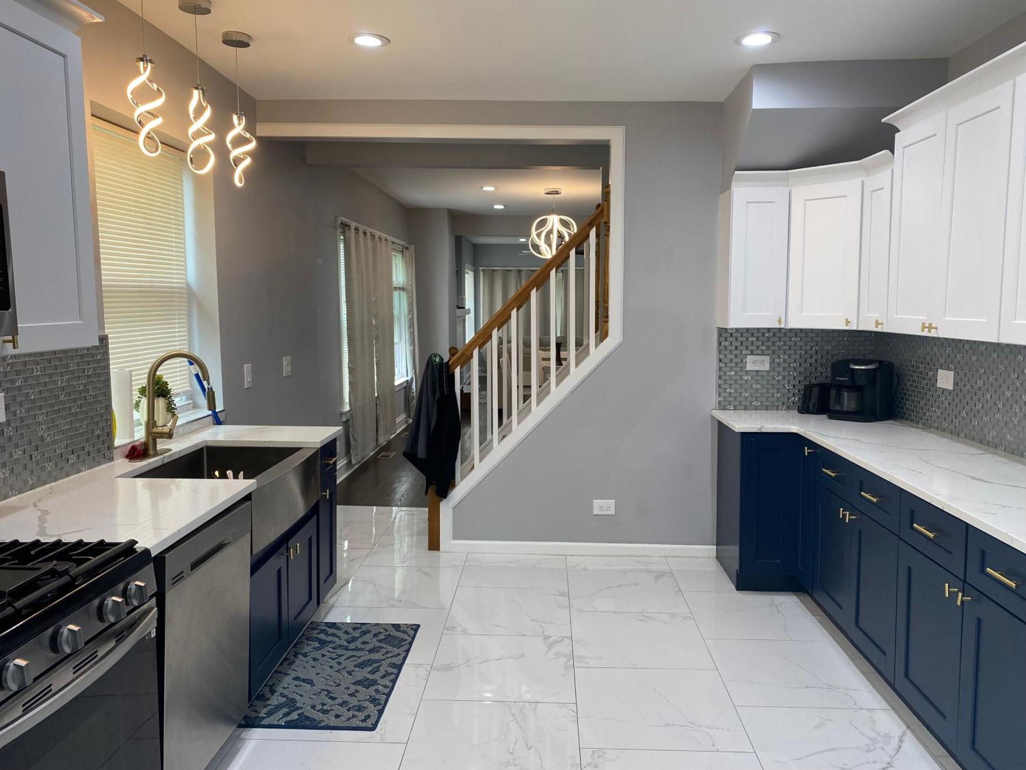 Charming 5 Bedrooms 2 Bathrooms *
