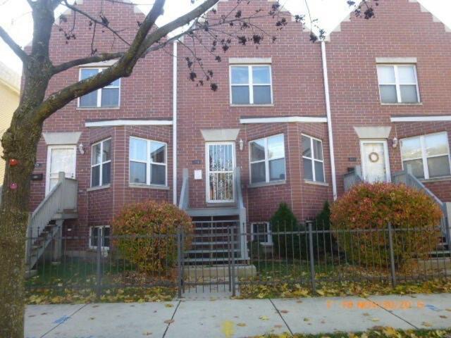 Holiday home Modern Townhouse With Contemporary African Art Chicago