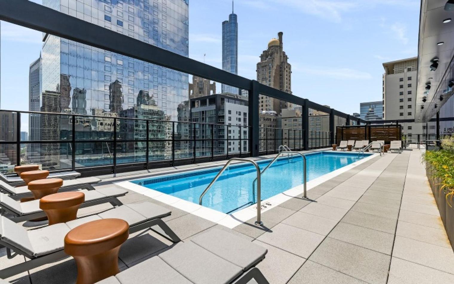 Blueground River North Balcony Pool Nr Pier Chi-1147 Chicago