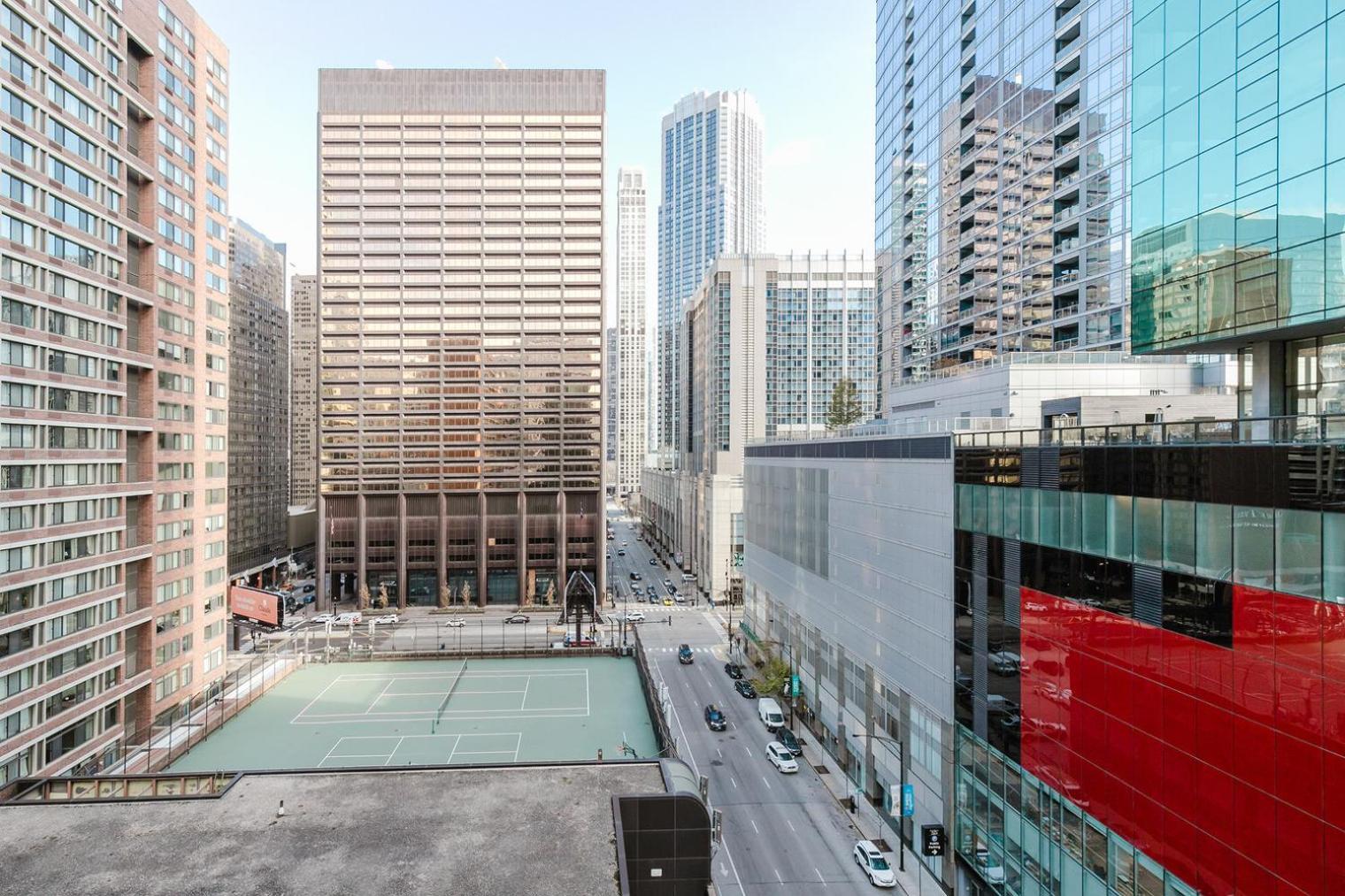 Apartment Blueground River North Balcony Pool Nr Pier Chi-1147