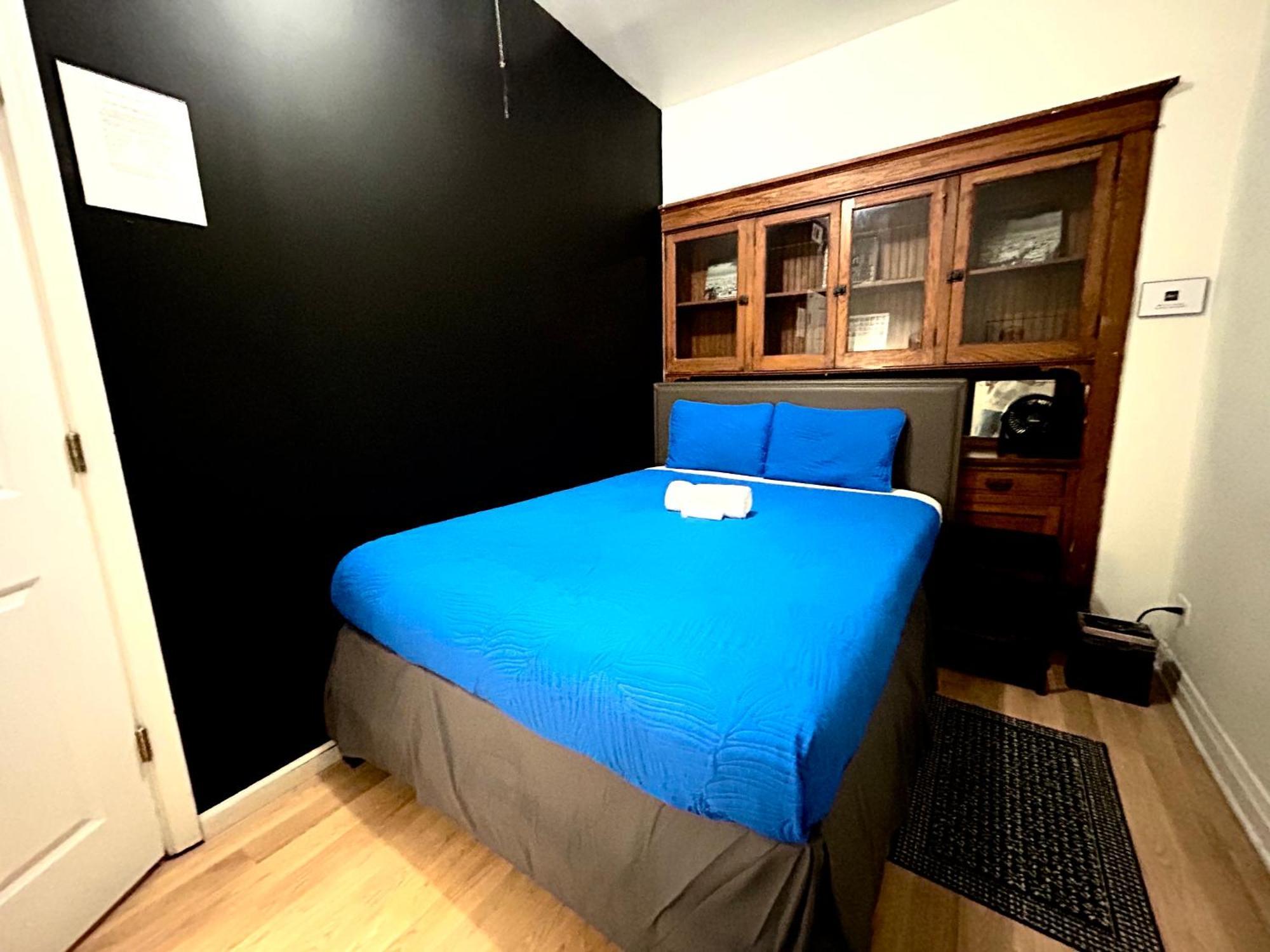 424 Hostel *