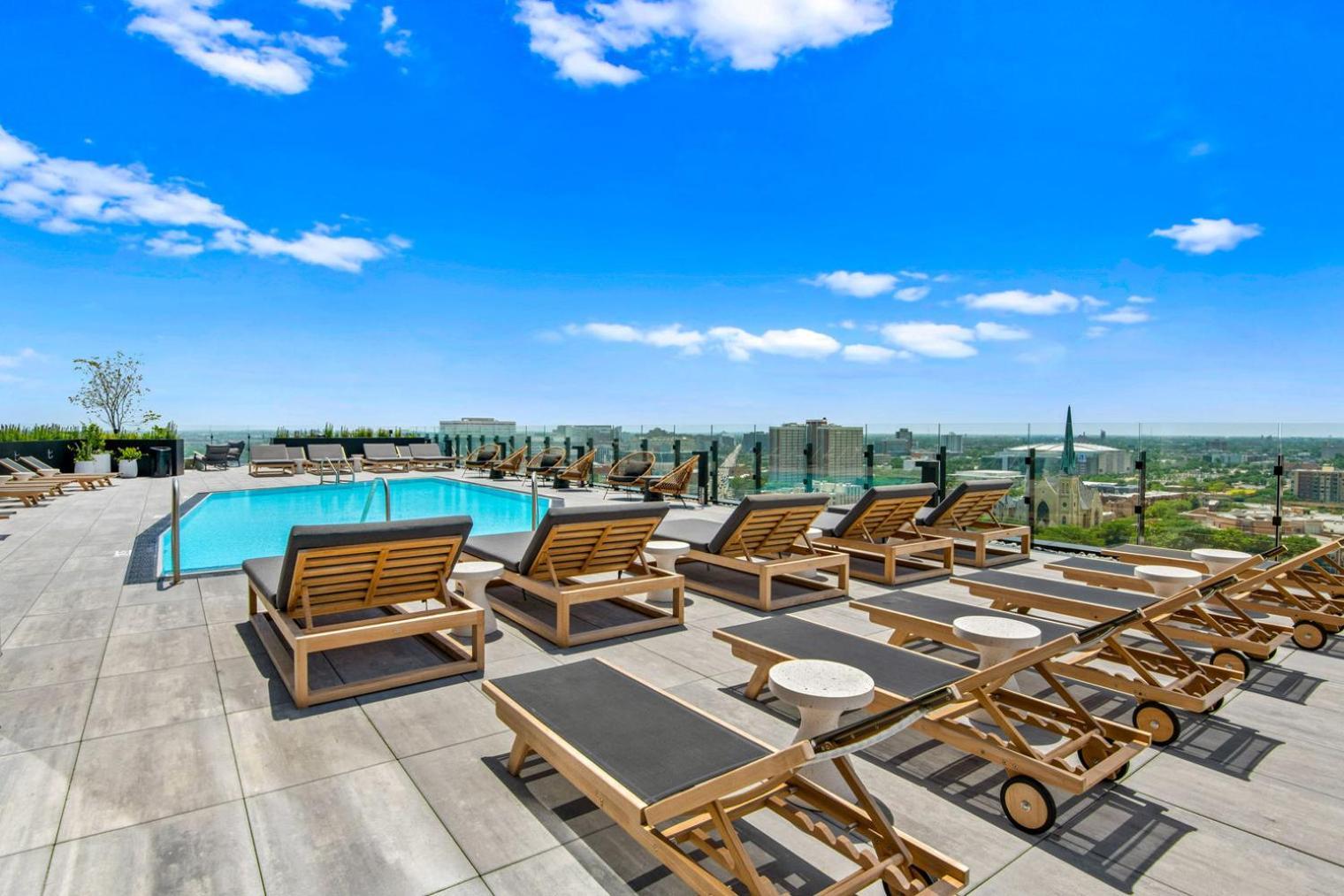 Blueground West Loop Rooftop Pool Gym Chi-1170 Apartment *