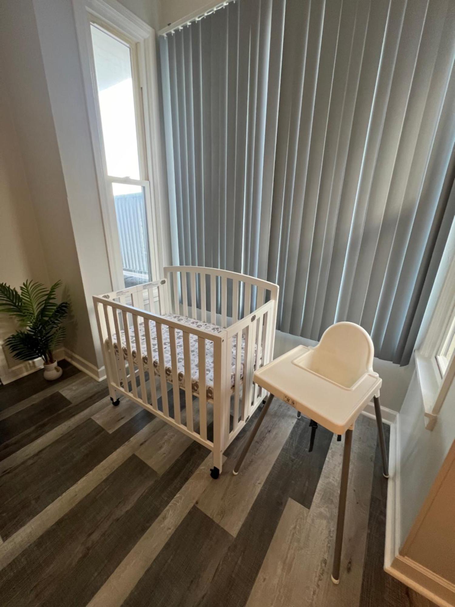 Apartment Cozy 3 Bedroom Near Downtown Parking