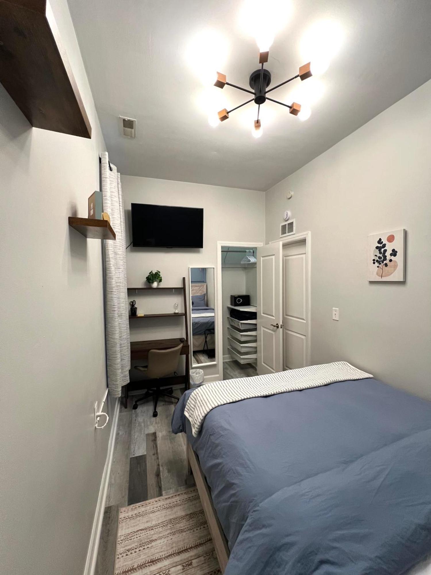 Cozy 3 Bedroom Near Downtown Parking