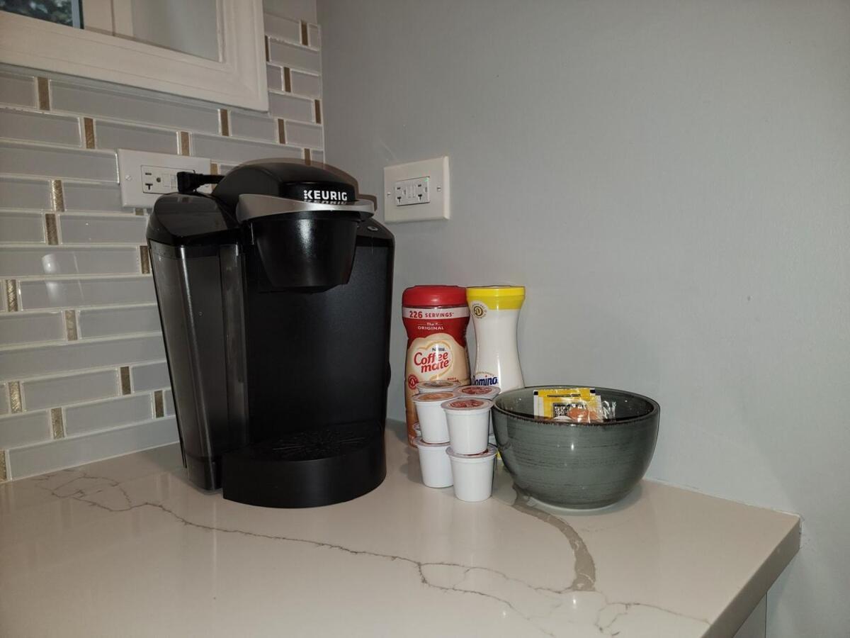 Beautiful Big 3 Bedroom Quiet Near Downtown