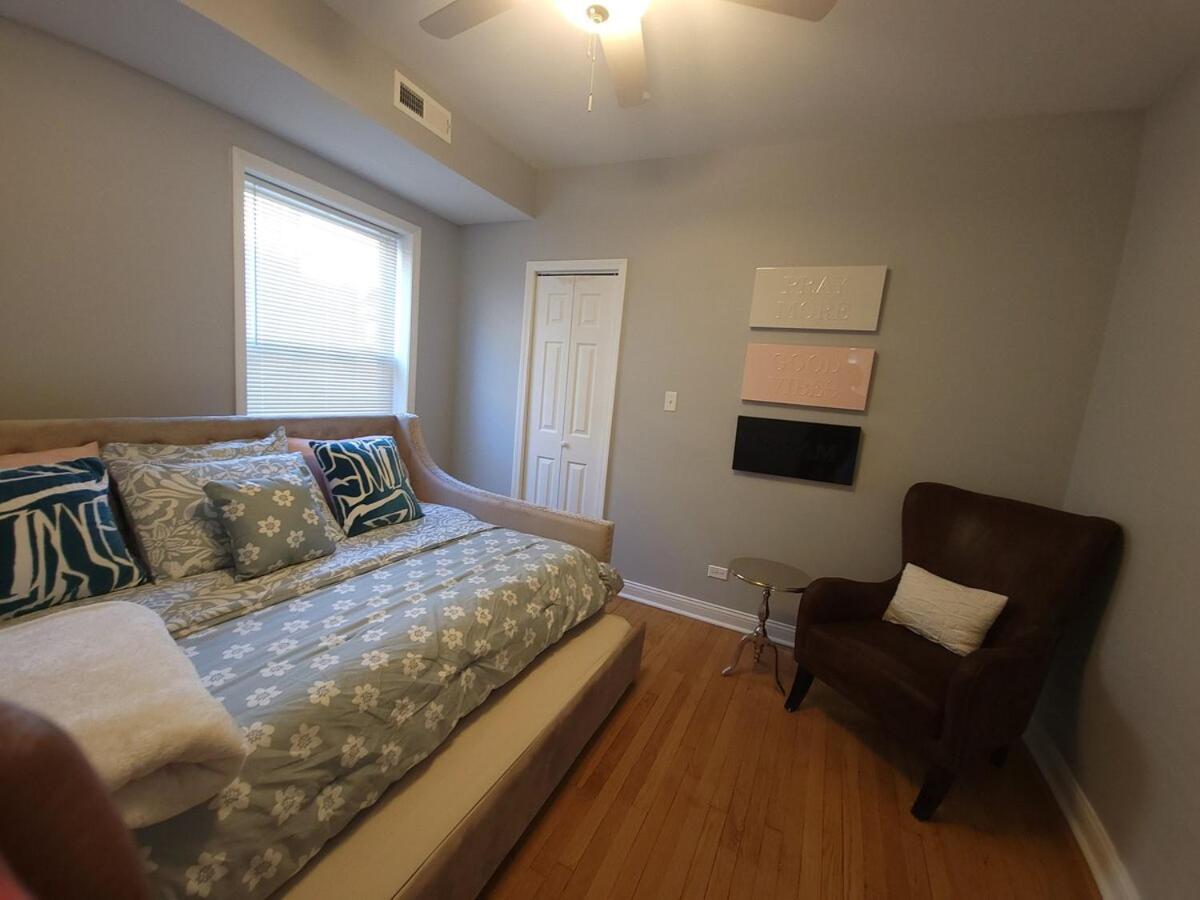 Beautiful Big 3 Bedroom Quiet Near Downtown *