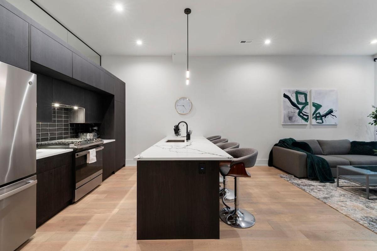 Chic 2br 2ba With Balcony - River North