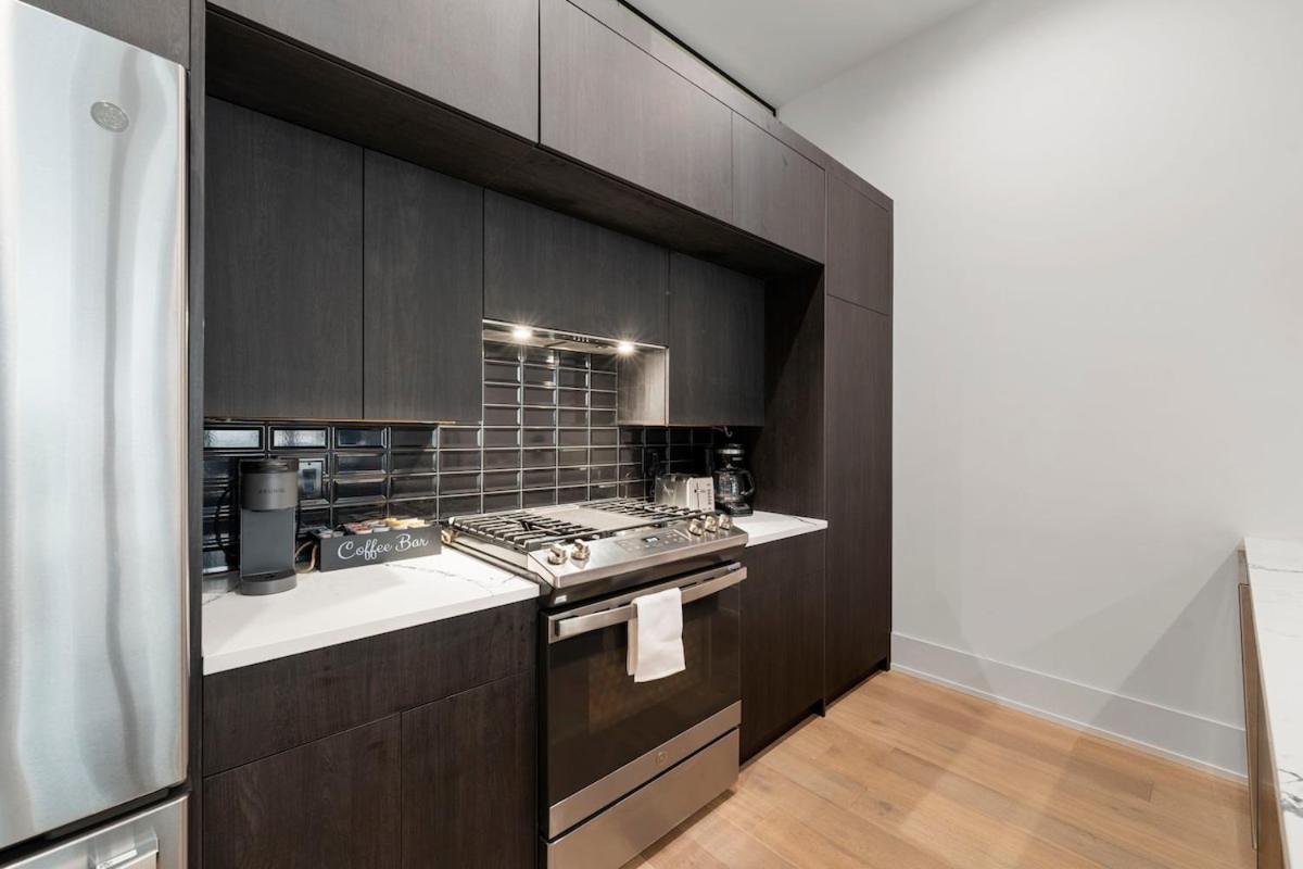 Chic 2br 2ba With Balcony - River North