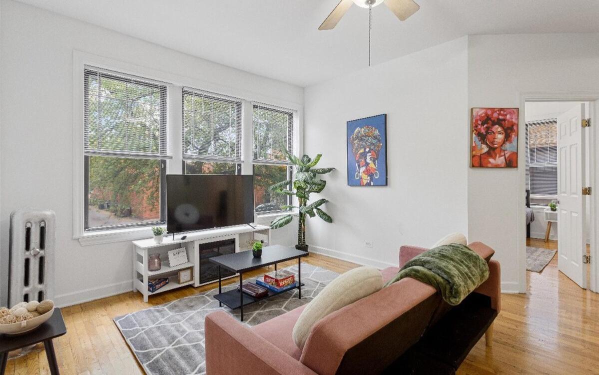 Apartment Modern 3br Retreat Hyde Park Comfort & Style *
