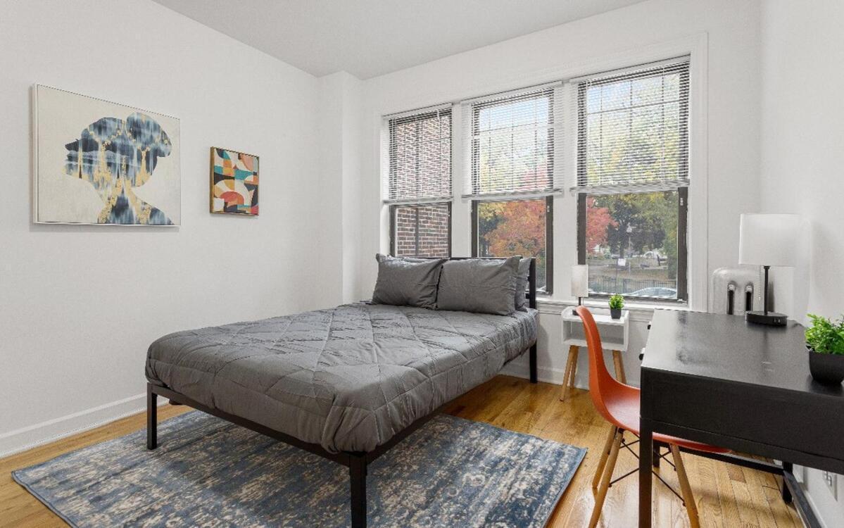 Modern 3br Retreat Hyde Park Comfort & Style Apartment *
