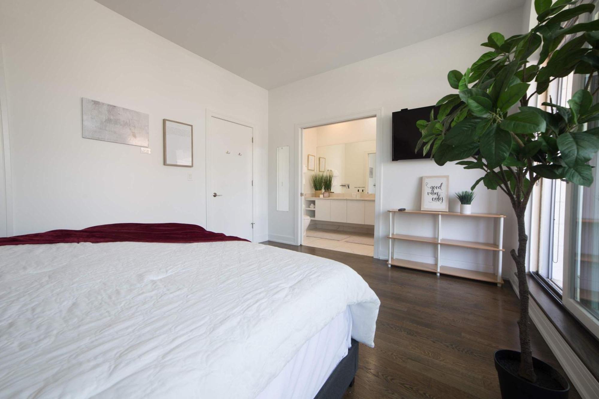 Apartment Large 4-bedroom Upscale W Rooftop Chicago