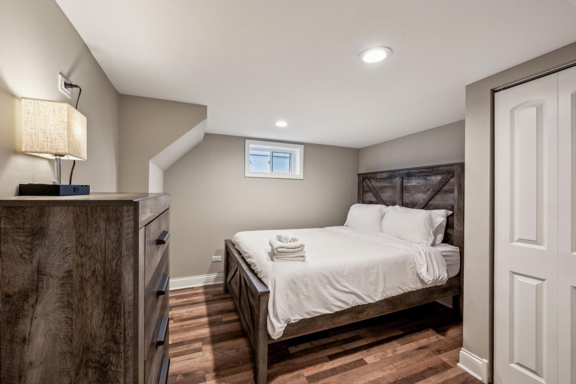 Charming Belmont Heights Oasis Chicago