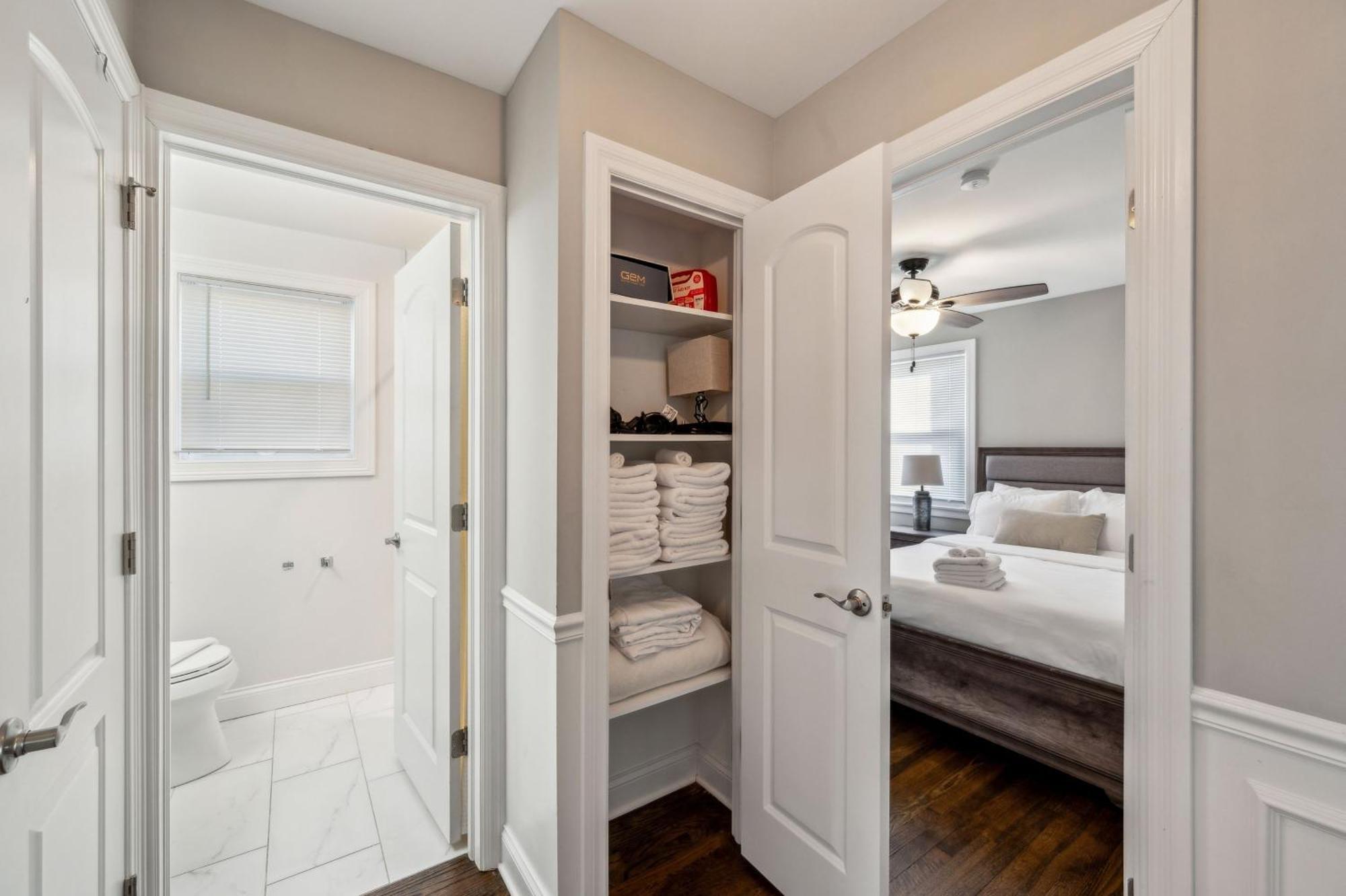 Charming Belmont Heights Oasis Chicago