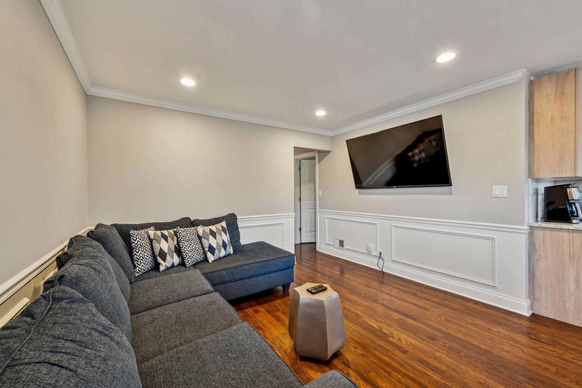 Charming Belmont Heights Oasis Holiday home *