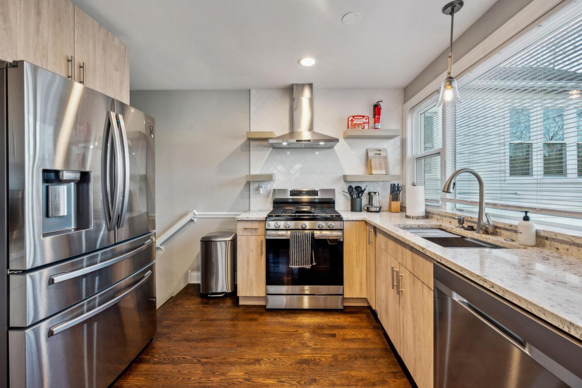 Charming Belmont Heights Oasis Holiday home Chicago