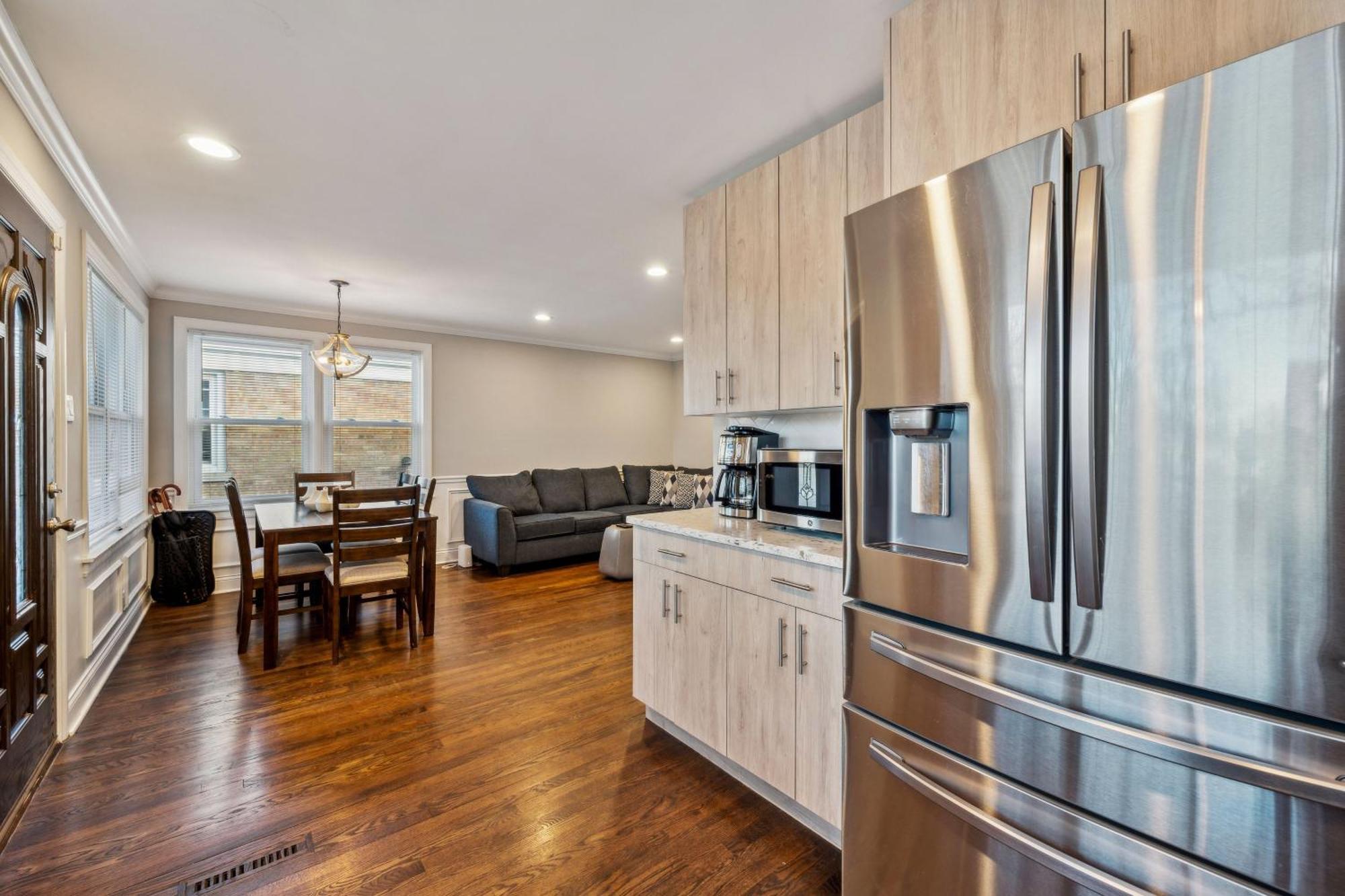 Charming Belmont Heights Oasis Chicago