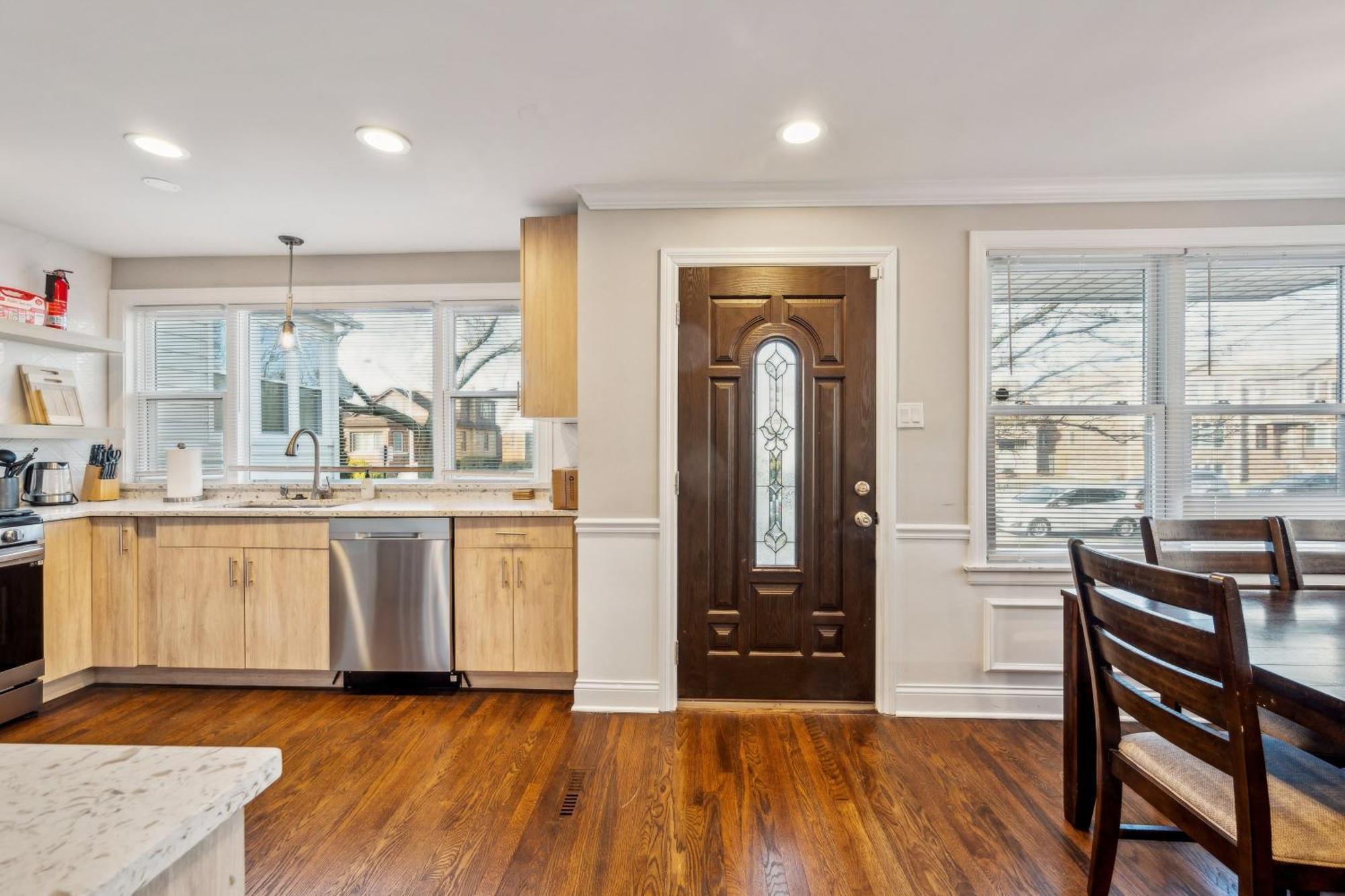 Charming Belmont Heights Oasis Holiday home