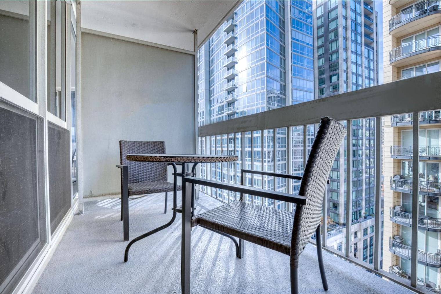 Gold Coast 1br W Gym Lounge 1 Block To L Chi-800 Chicago