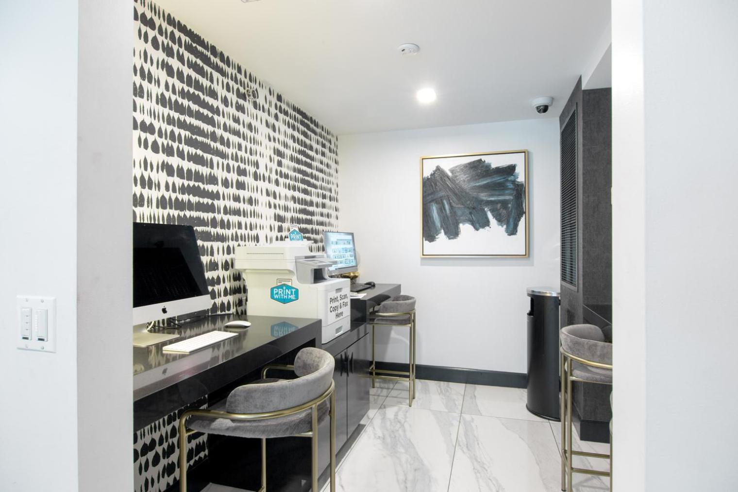 Gold Coast 1br W Gym Lounge 1 Block To L Chi-800 Chicago