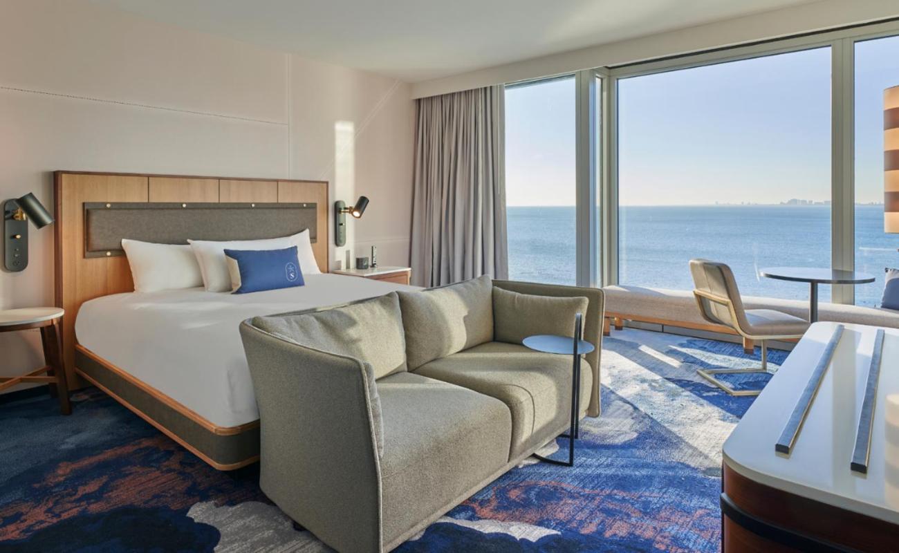 Sable At Navy Pier Chicago, Curio Collection By Hilton 4*