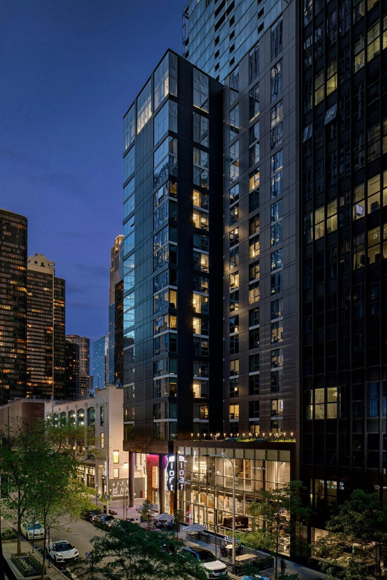Aloft Mag Mile Hotel
