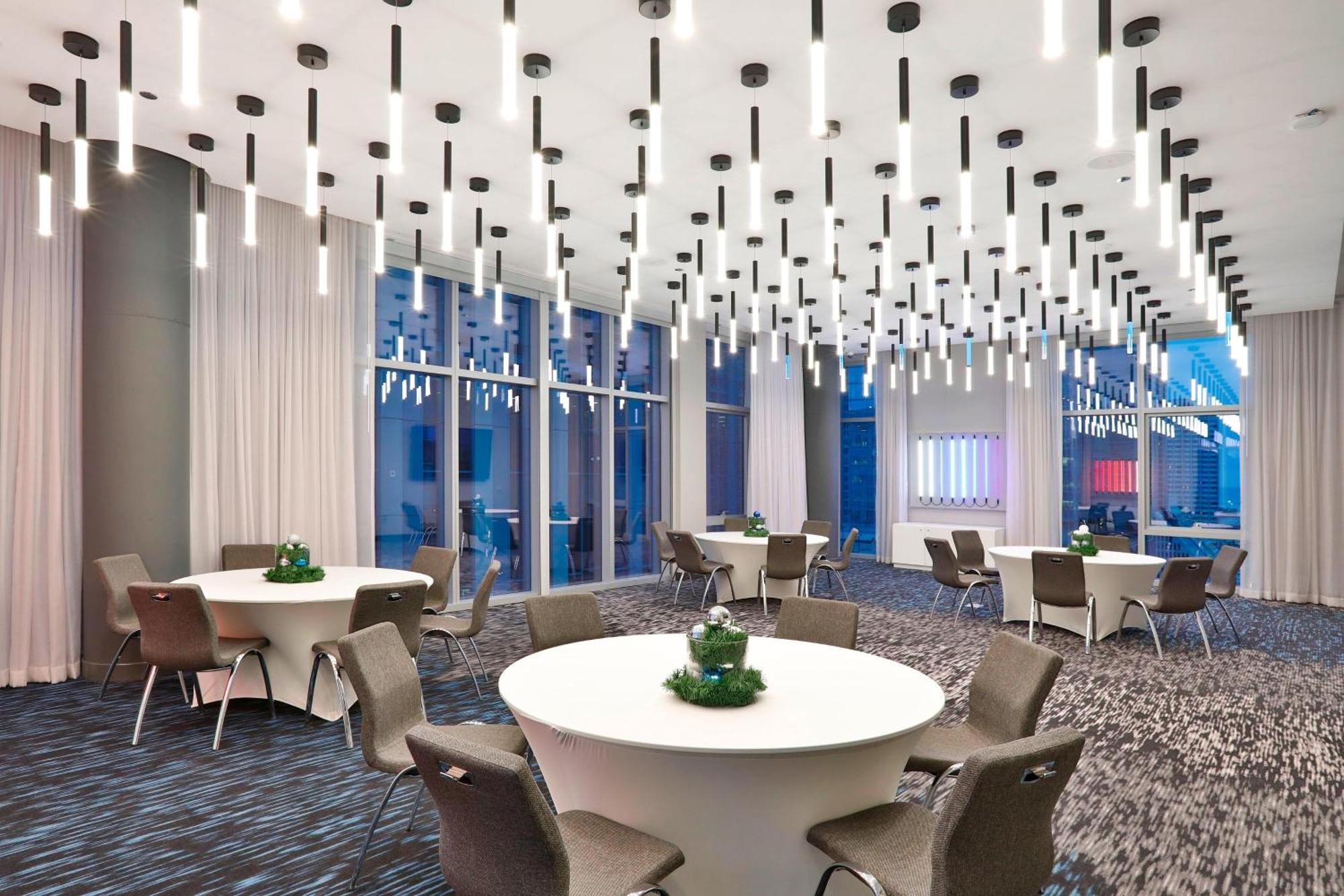 Hotel Aloft Mag Mile