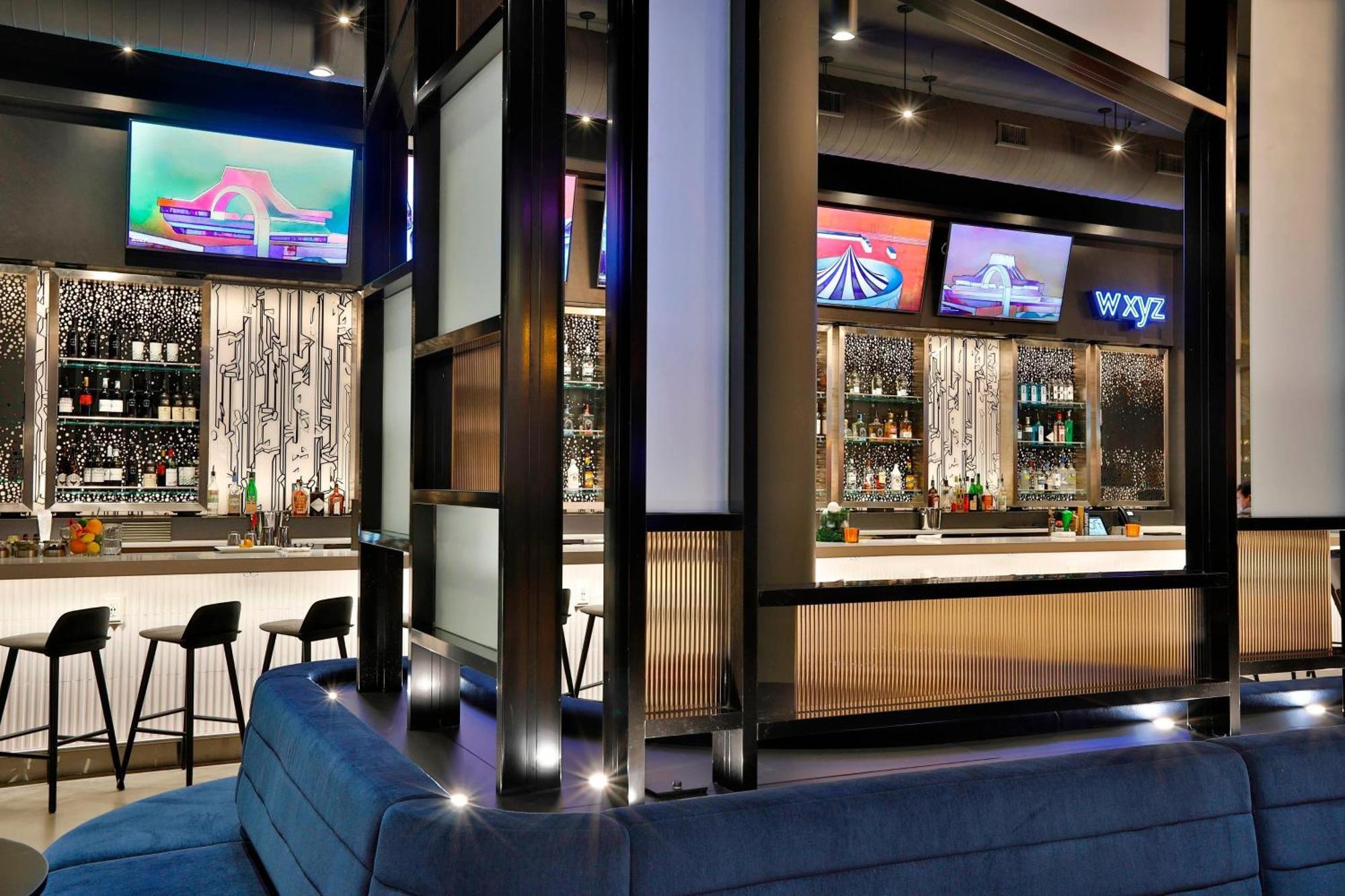 Hotel Aloft Mag Mile
